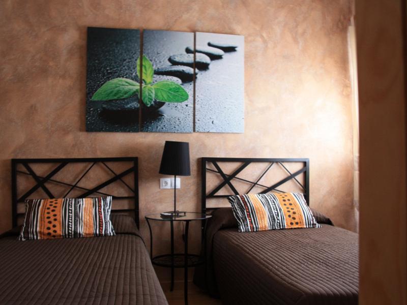 Hostal Rte. Elena Fuentes de Ebro Zimmer foto