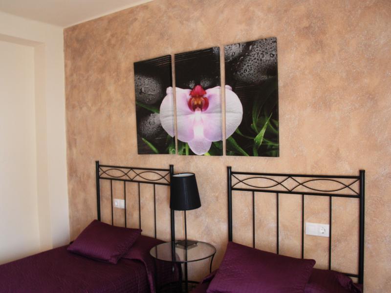 Hostal Rte. Elena Fuentes de Ebro Zimmer foto